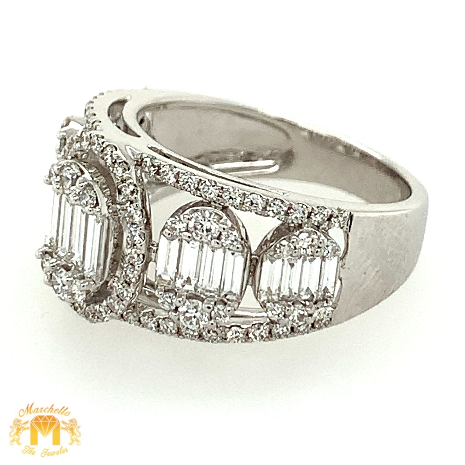 VVS/vs high clarity diamonds set in a 18k White Gold Five Ovals Ring (large VVS baguettes)