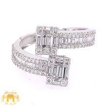Load image into Gallery viewer, VVS/vs high clarity diamonds set in a 18k Gold Twin Squares Diamond Ring (VVS diamonds)
