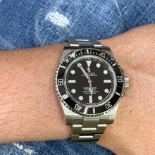 Load image into Gallery viewer, 40mm Rolex Submariner Watch with Oyster Bracelet (2018, papers)