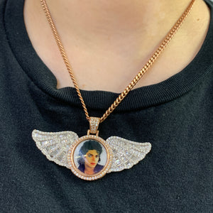 14k Gold Wings Memory Picture Diamond Pendant & Gold Chain Set