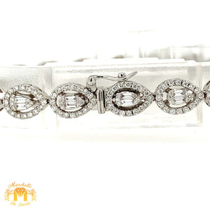 VVS/vs high clarity diamonds set in a 18k White Gold Tear Drop Bracelet (VVS baguettes)
