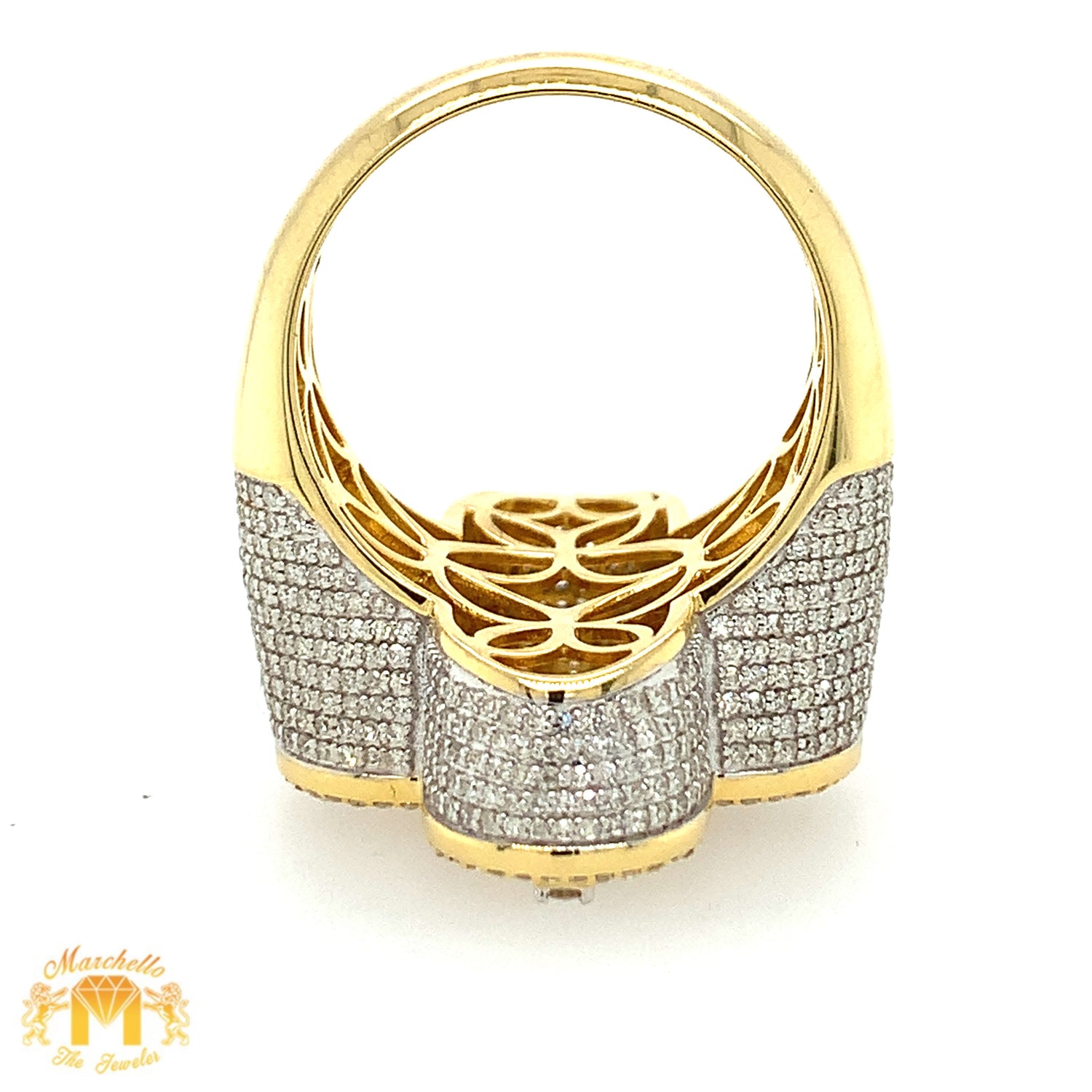 Yellow Gold and Diamond Cross Ring with round diamond (3D)