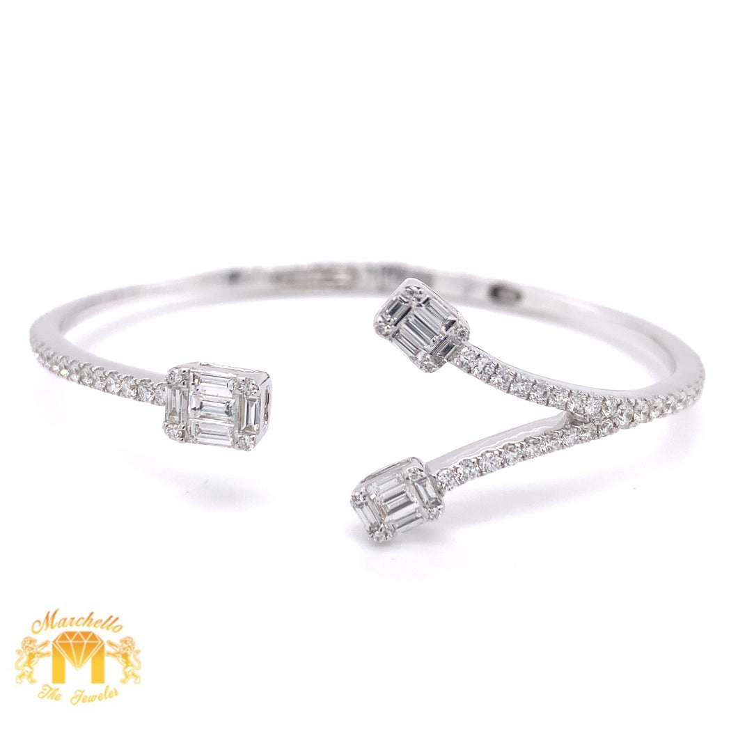 VVS/vs high clarity diamonds set in a 18k White Gold Bangle Bracelet with (fancy Baguette & Round Diamond)