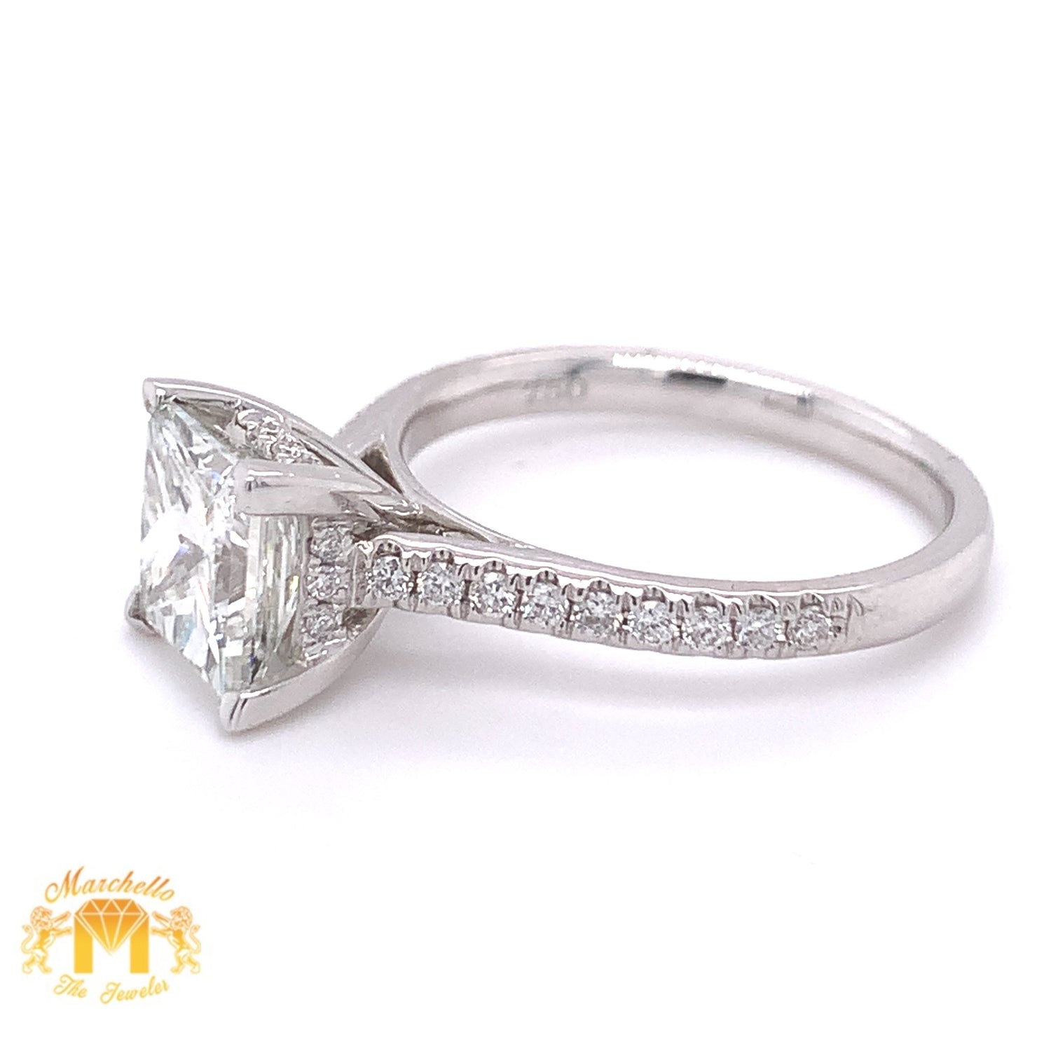 18k White Gold Engagement Ring with Princesscut and Round Diamond (VS1 solitaire center 2ct)